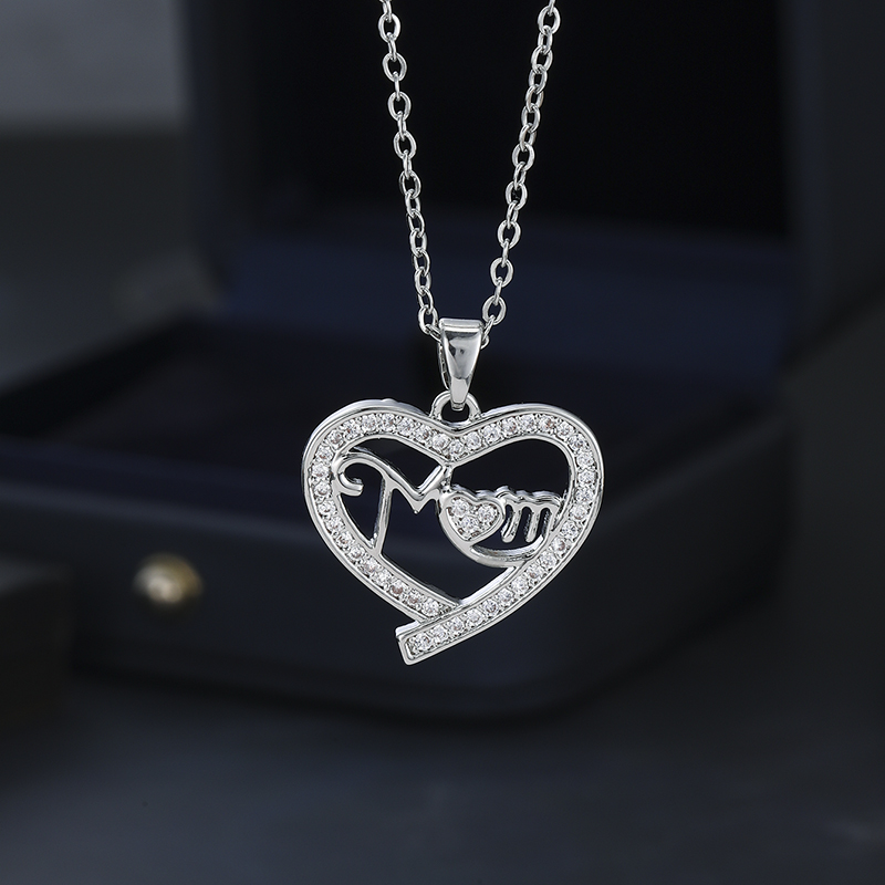 Women'S Day Fashion Show - Elegante Collana a Forma di Cuore