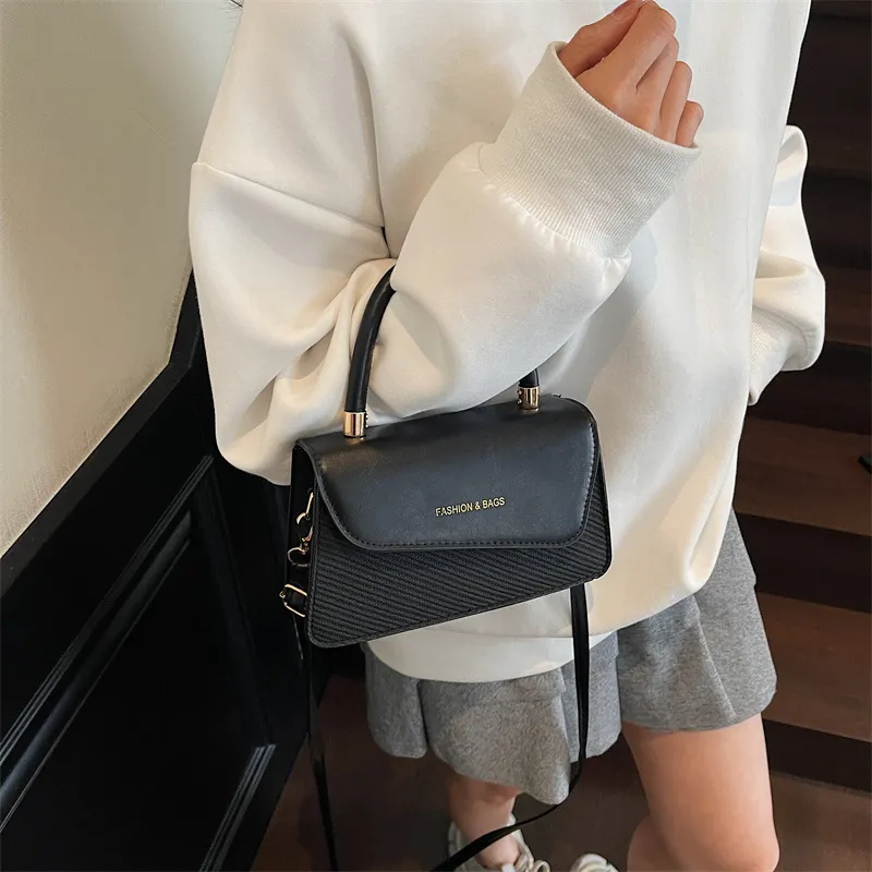 Borsa a Tracolla Piccola Quadr - Women Fashion Designer recensione e prezzo