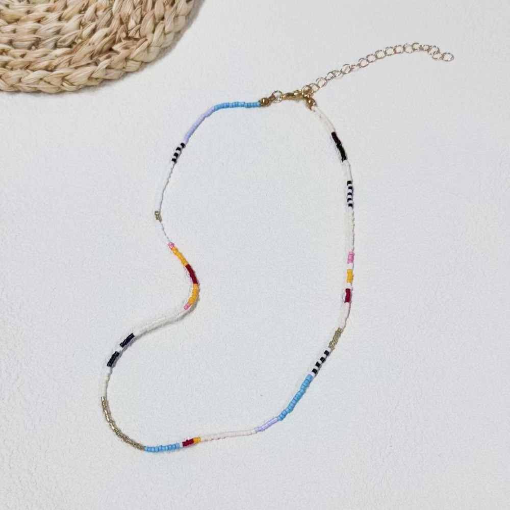 Collana girocollo sottile e co - Women Fashion Photoshoot recensione e prezzo