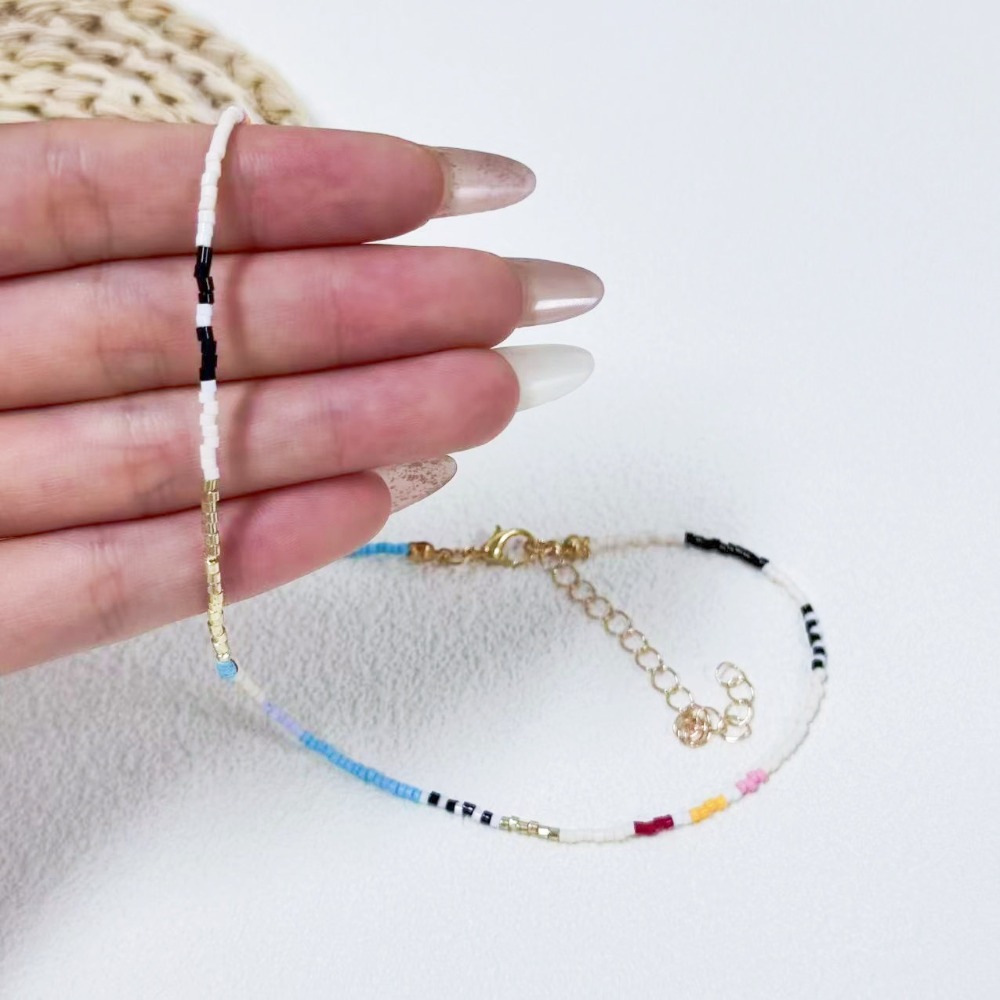 Collana girocollo sottile e co - Women Fashion Photoshoot recensione e prezzo
