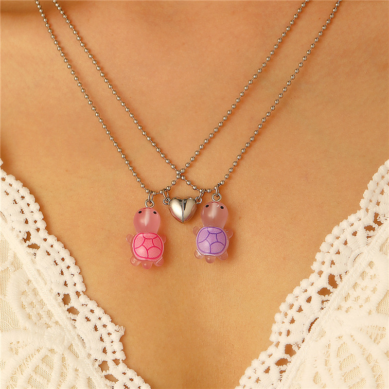 Collana con ciondolo a forma d - Women'S Day Fashion Show recensione e prezzo