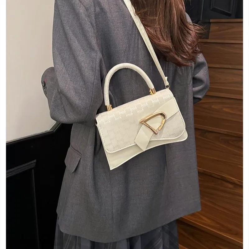 Piccola borsa a tracolla quadr - Women Fashion Designer recensione e prezzo