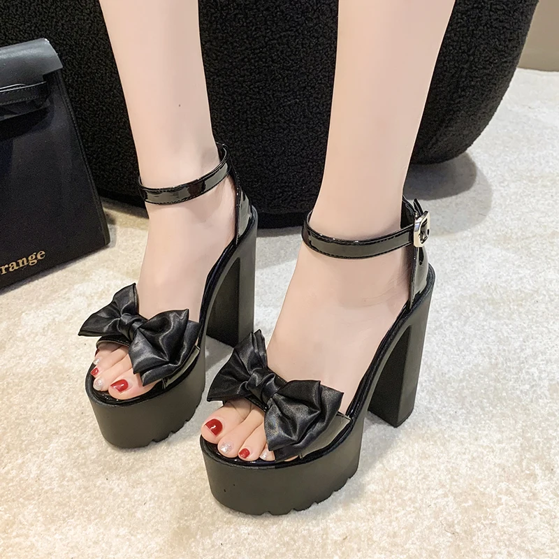 Sandali da donna 2025 Nuove sc - Women Fashion Trend 2025 recensione e prezzo