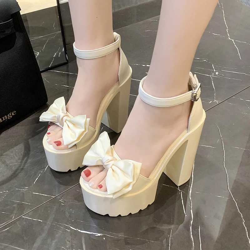 Sandali da donna 2025 Nuove sc - Women Fashion Trend 2025 recensione e prezzo