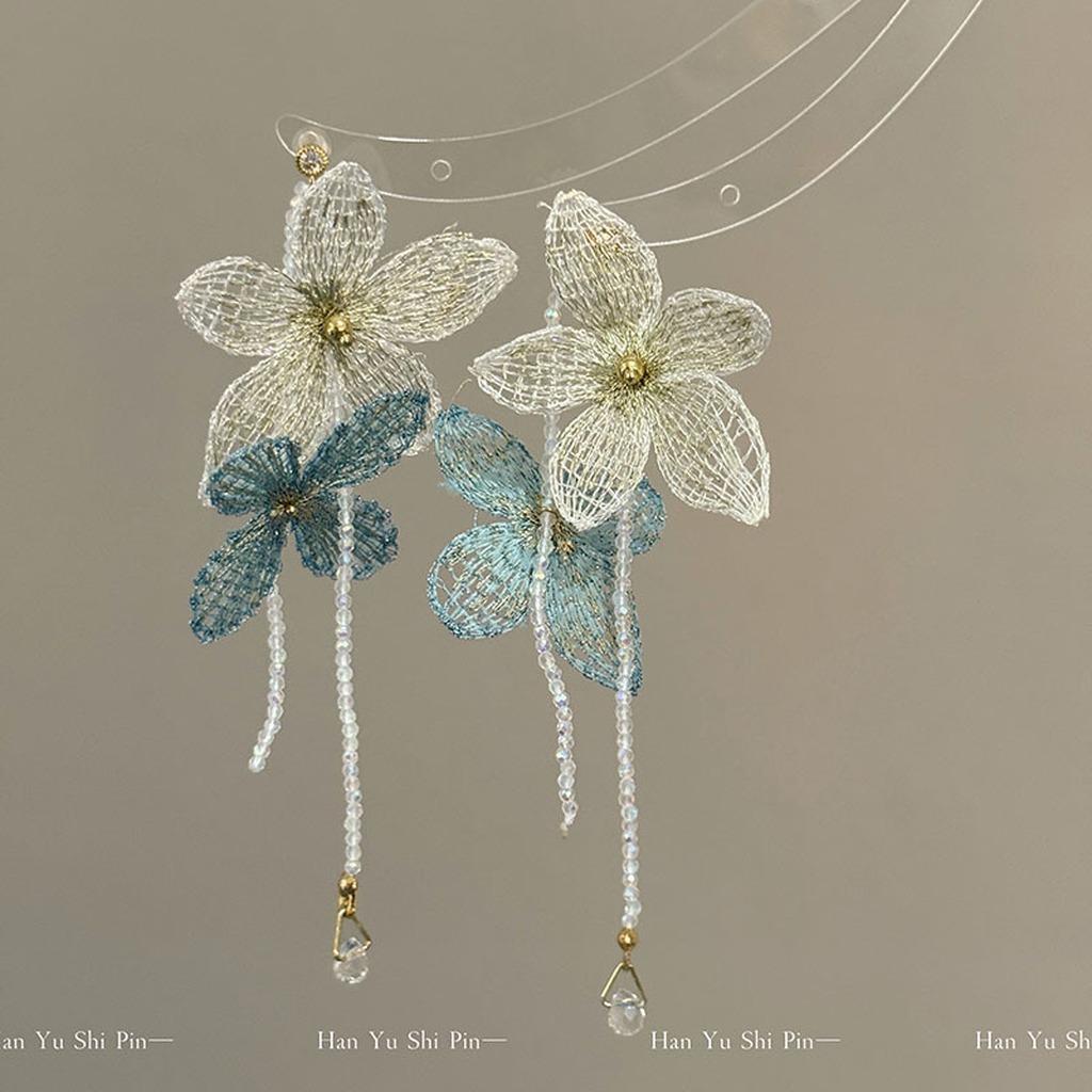 Accessori con strass, collana  - Women Fashion Photoshoot recensione e prezzo