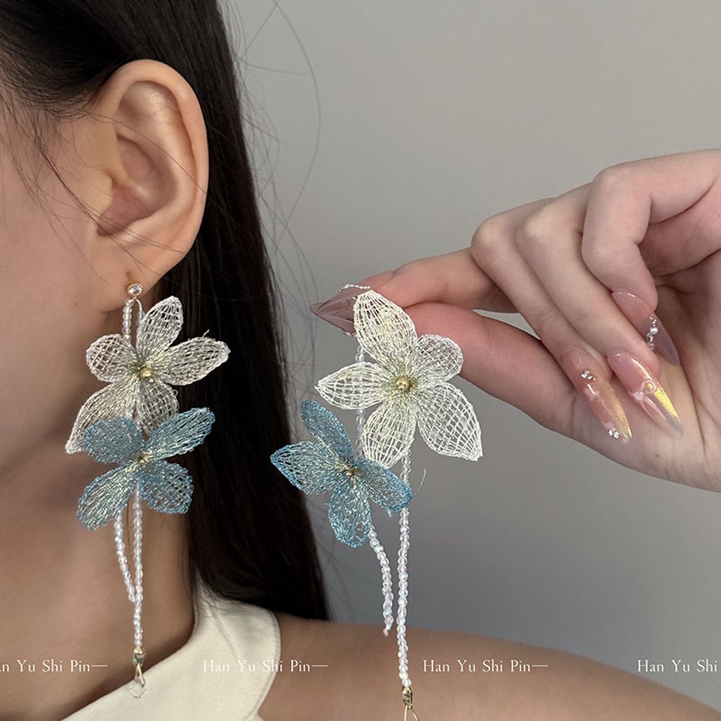 Accessori con strass, collana  - Women Fashion Photoshoot recensione e prezzo