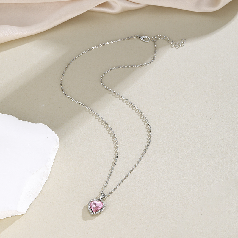 Collana con ciondolo a forma d - Women'S Day Fashion Show recensione e prezzo